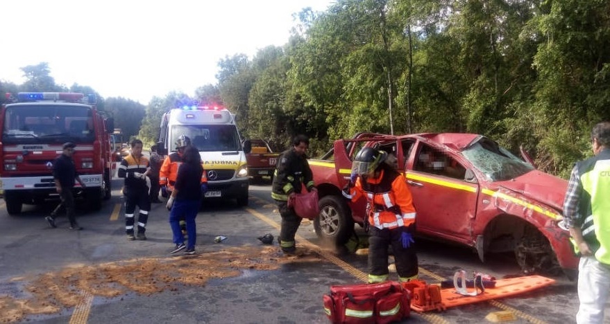 Accidente de tránsito en Lago Ranco dejó dos personas lesionadas