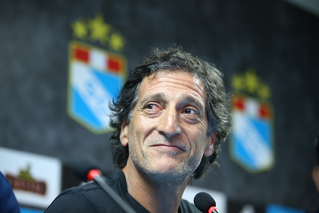 Mario Salas: “Estoy contento de llegar al club. ¡Vamos Colo Colo!”