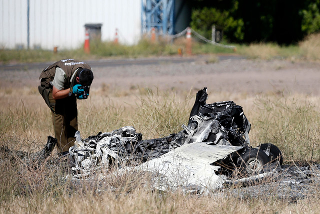 Dos heridos graves dejó caída de avioneta en aeródromo de Tobalaba