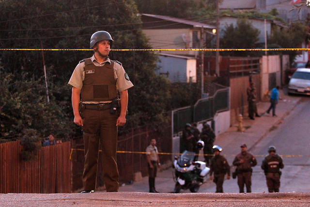 Un muerto y tres carabineros heridos dejó asalto frustrado en Viña del Mar