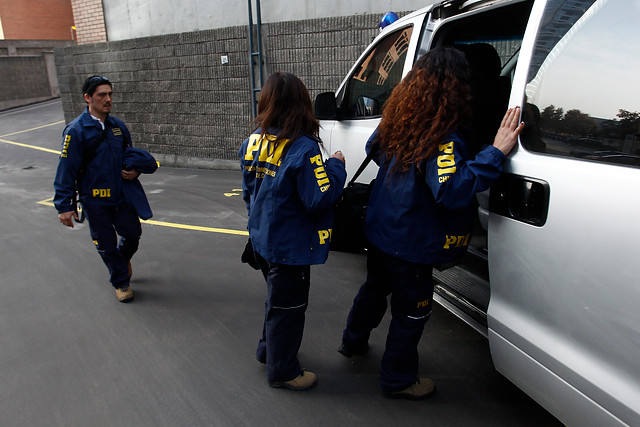 Madre mata a su hija de 7 años con golpes de puños y pies en Puente Alto