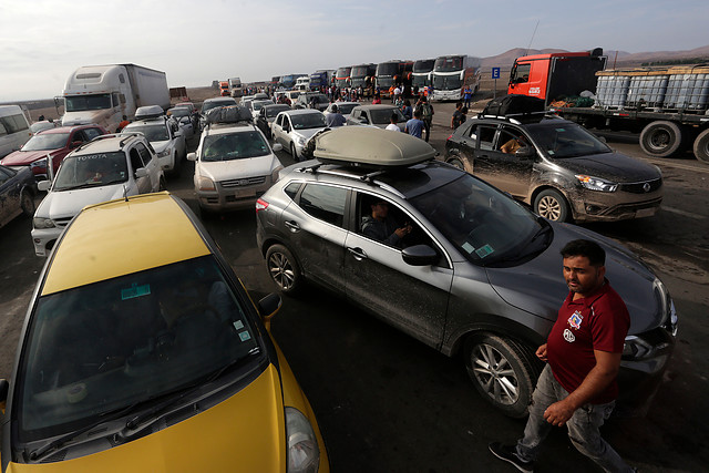 Presidente espera tener despejado camino que une Iquique y Arica a eso de las 4
