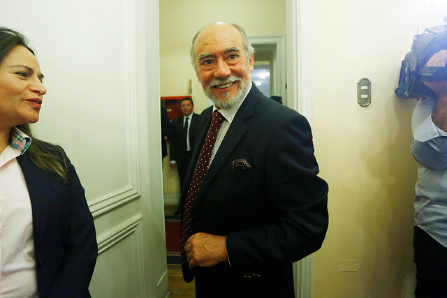 Iván Flores (DC) y Jaime Bellolio (UDI) compiten por presidencia de la Cámara