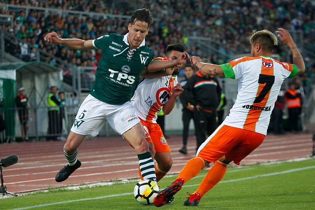 Santiago Wanderers: participo en una jornada de limpieza en Valparaíso