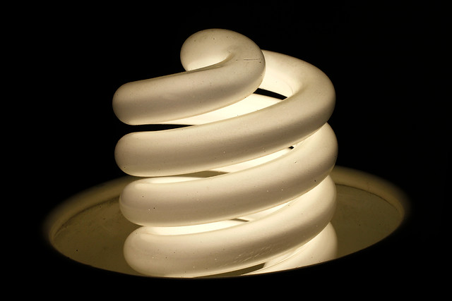 Cuenta de la luz se dispara: en mayo subirá 10,5% por cobro retroactivo