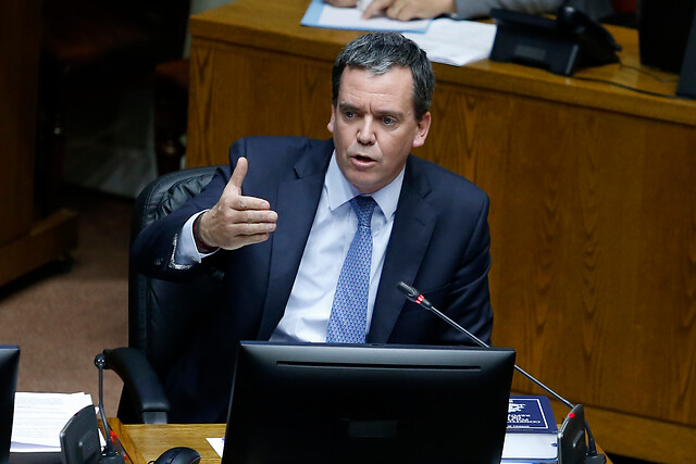 Senador Harboe y Cyberday: Empresas deben garantizar seguridad a los clientes