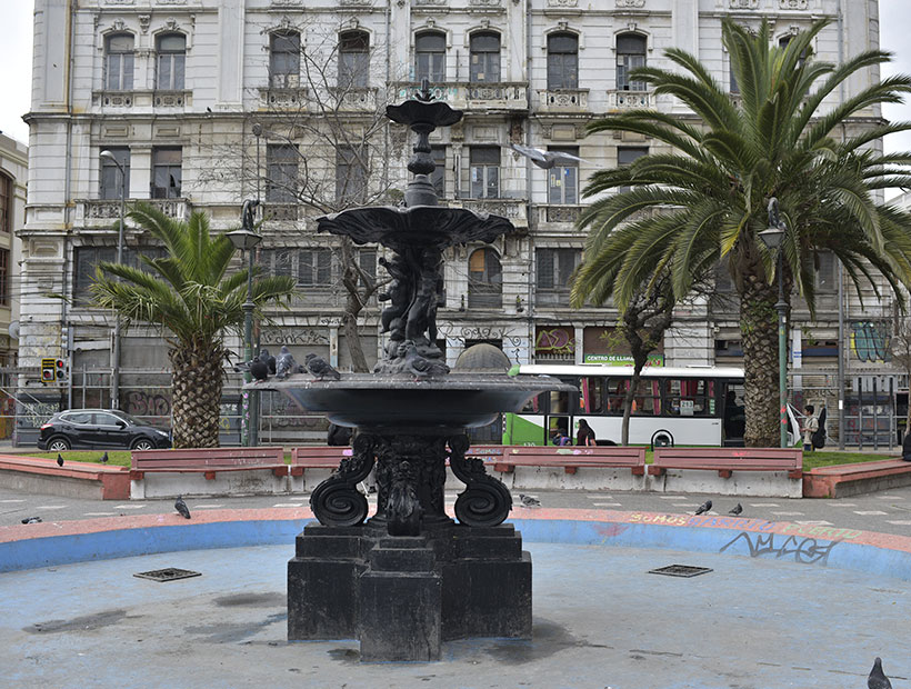 Valparaíso: Hombre fue apuñalado en la plaza Echaurren