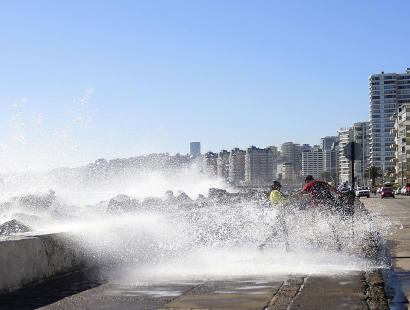 Valparaiso: Hasta el viernes duraran las marejadas
