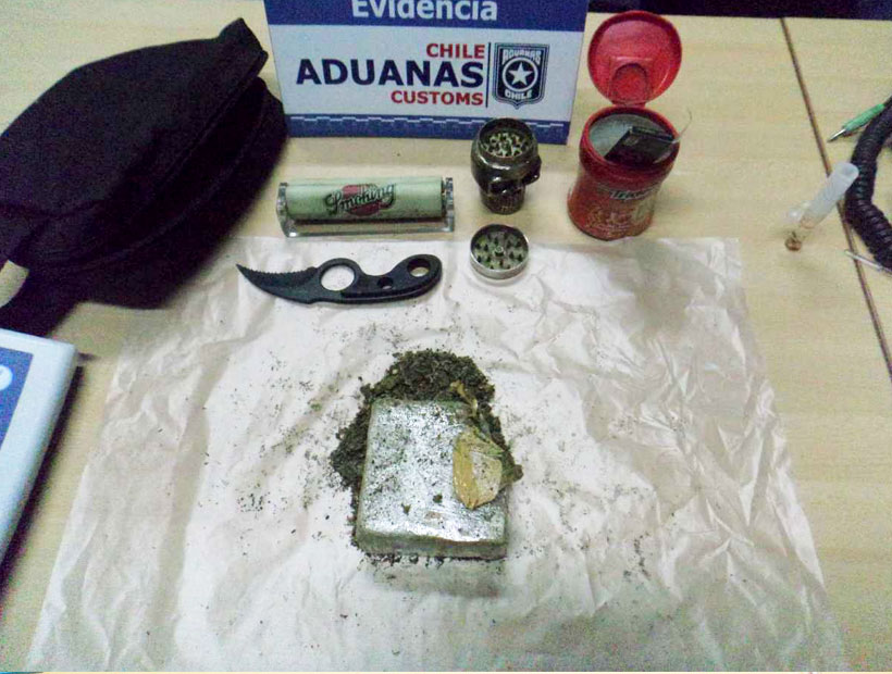 Paso Los Libertadores: Decomisaron un ladrillo de marihuana y miles de cigarrillos