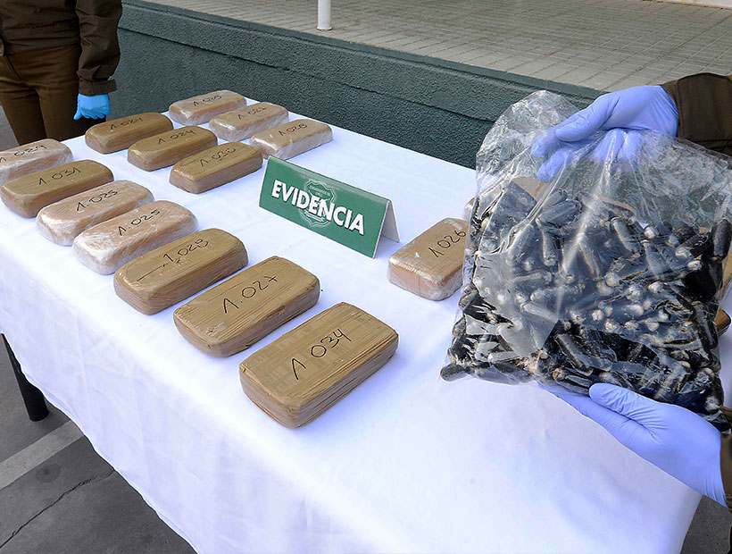Puchuncaví: Detienen a 2 personas que movilizaban una carga de droga