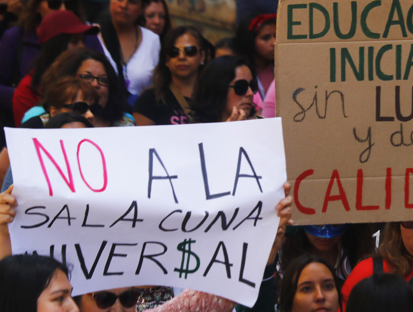 Valparaíso: Estudiantes y profesores marchan en la región.