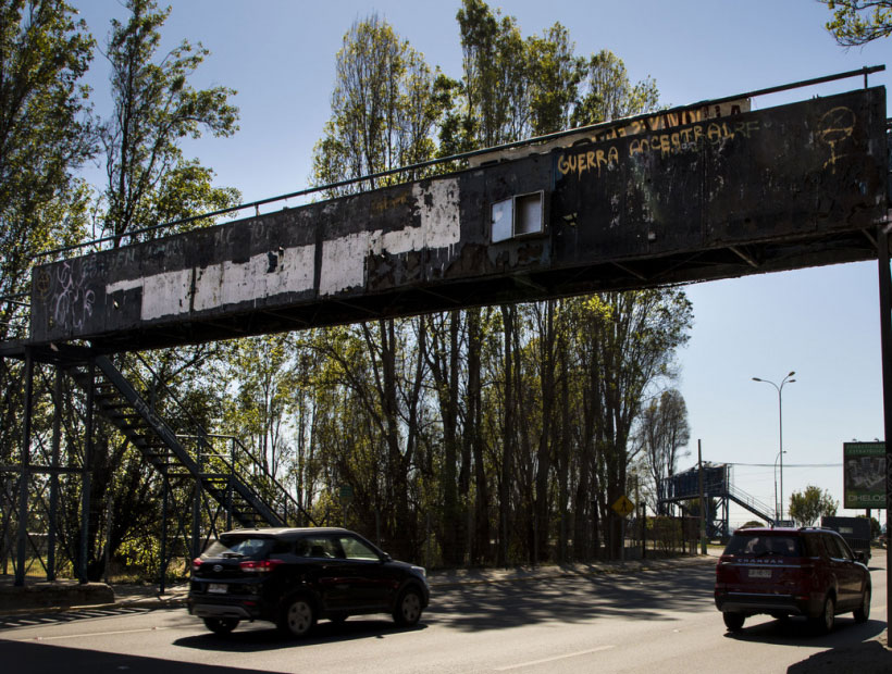 En Valparaíso comienzan las reparaciones de la icónica pasarela Balmaceda