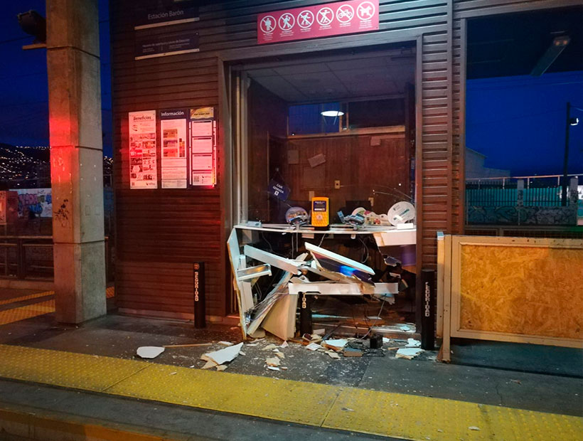 Destruyen caja del Metro de Valparaíso en la madrugada