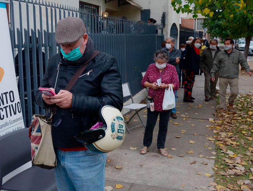 Mayores de 80 años serán vacunados desde sus domicilios