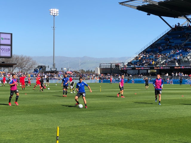 Cambian las reglas en el fútbol: Conoce las principales variaciones instauradas en plena pandemia