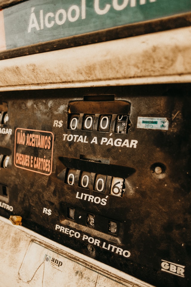 Precio de las bencinas baja $ 6 por litro