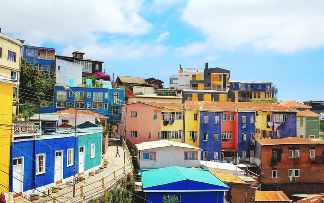 Alojamientos turísticos de Valparaíso se desplomaron 93,4% en agosto, según INE