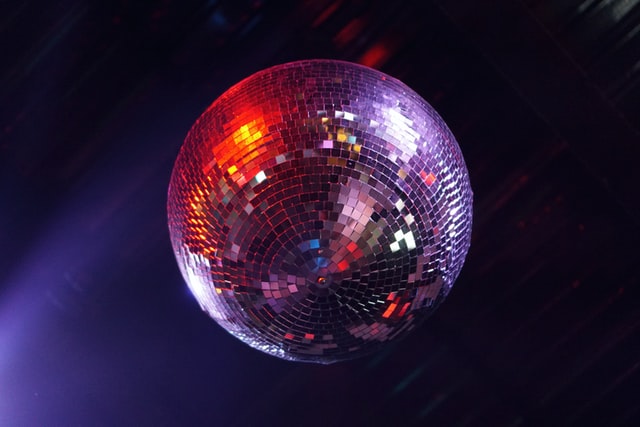 Discoteques y locales nocturnos abren sus puertas en Valparaíso y Viña del Mar