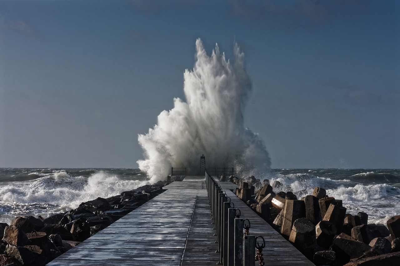 Emiten alerta de marejadas para todas las costas del país: se mantendrán hasta el miércoles