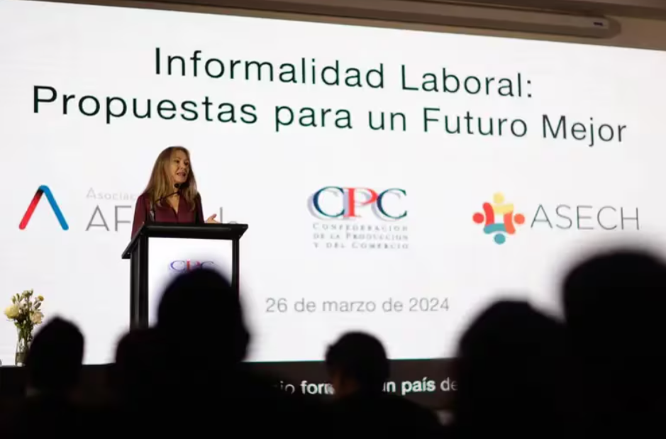 CPC, AAFP y ASECH presentan 15 medidas para enfrentar  la informalidad laboral