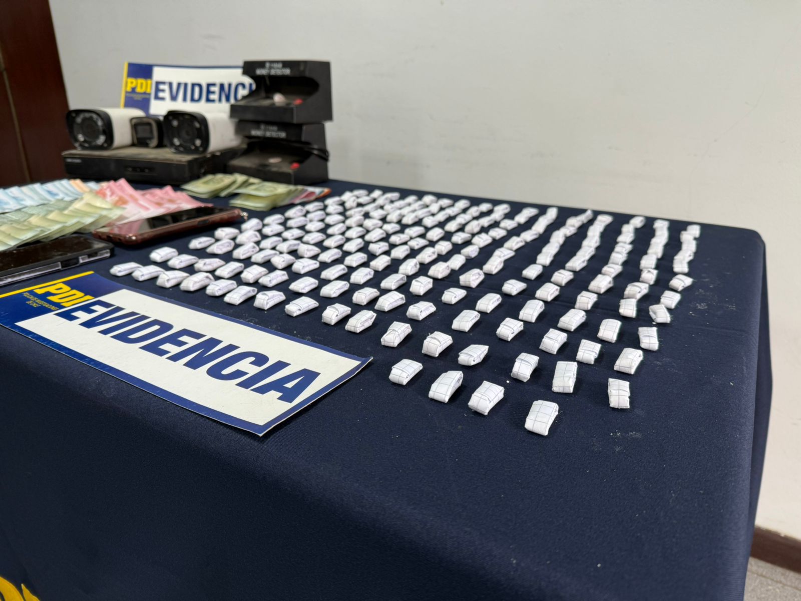 PDI Villa Alemana detiene a dos mujeres por microtráfico de drogas