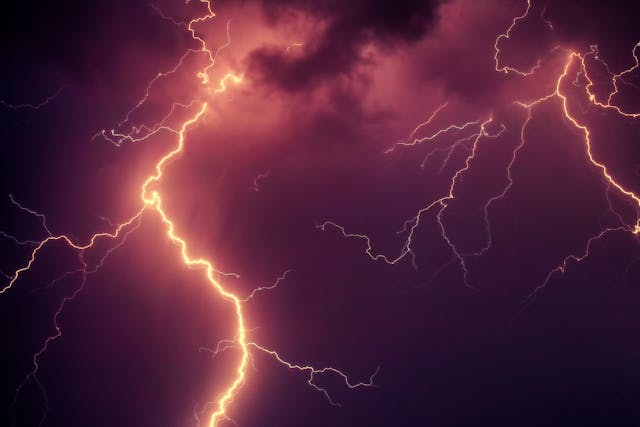Emiten aviso por probables tormentas eléctricas para la Región de Valparaíso
