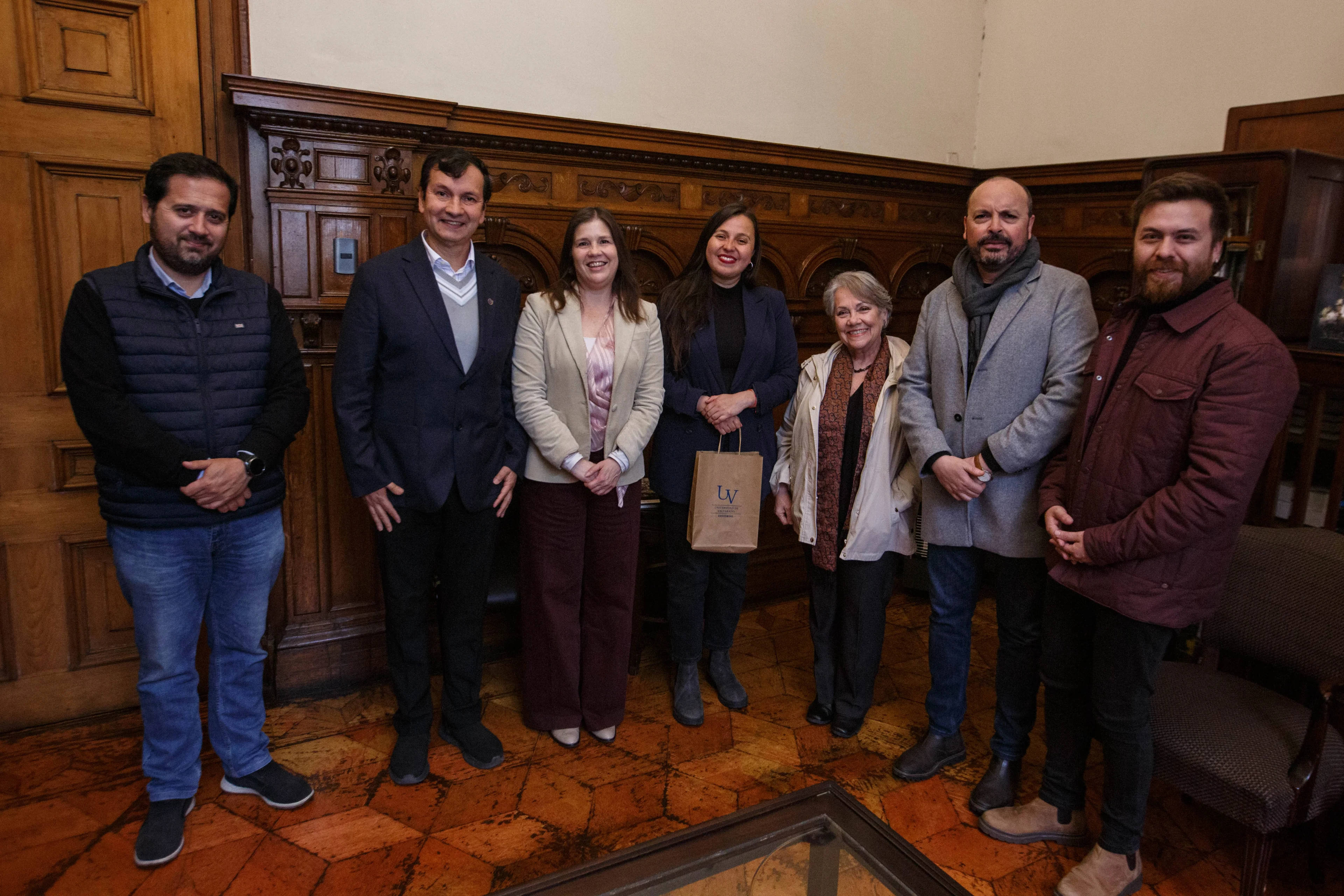 UV y Municipalidad de Valparaíso fortalecen lazos para impulsar cultura, servicios comunitarios y salud pública en la ciudad